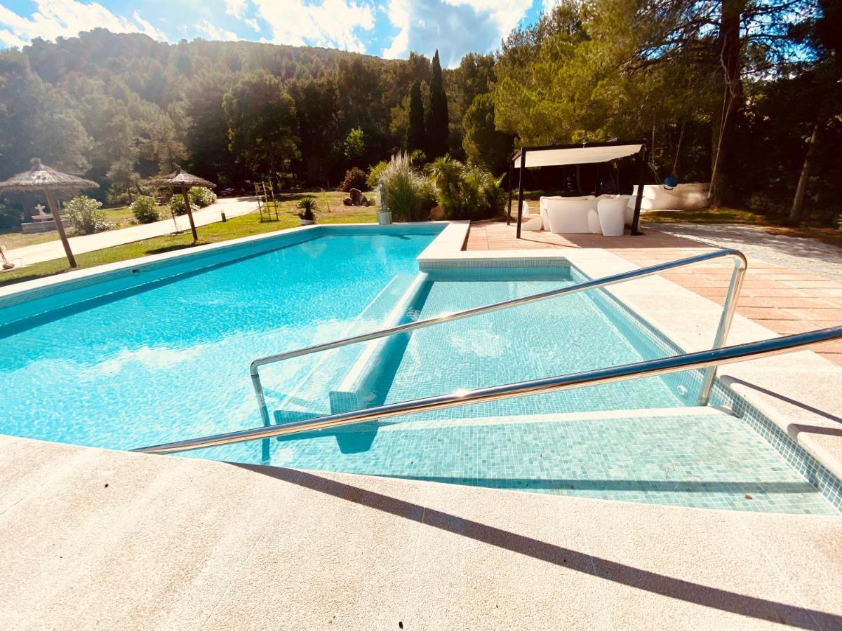 Mountain Beach Villas: Family-Friendly Retreat for Active Travelers Port de Pollenca Exterior photo