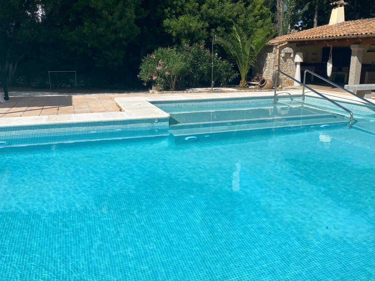 Mountain Beach Villas: Family-Friendly Retreat for Active Travelers Port de Pollenca Exterior photo