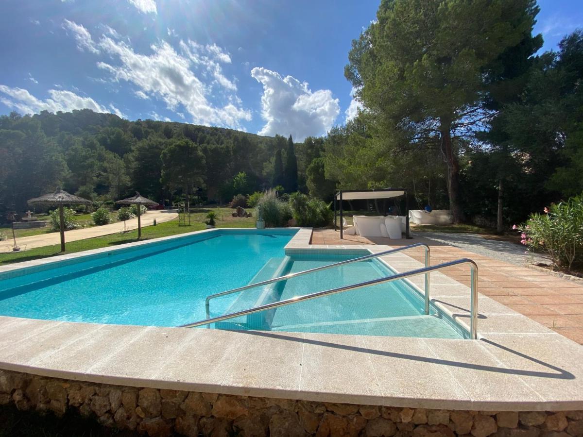 Mountain Beach Villas: Family-Friendly Retreat for Active Travelers Port de Pollenca Exterior photo