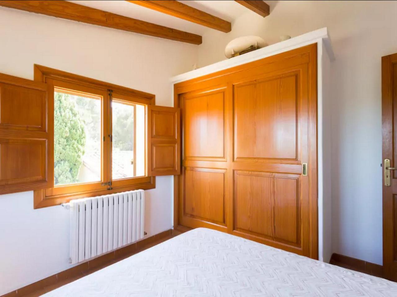 Mountain Beach Villas: Family-Friendly Retreat for Active Travelers Port de Pollenca Exterior photo
