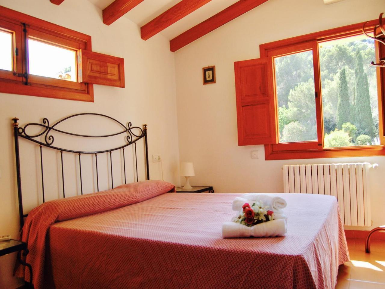 Mountain Beach Villas: Family-Friendly Retreat for Active Travelers Port de Pollenca Exterior photo